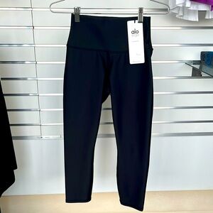 Alo High Waist Airlift Capri